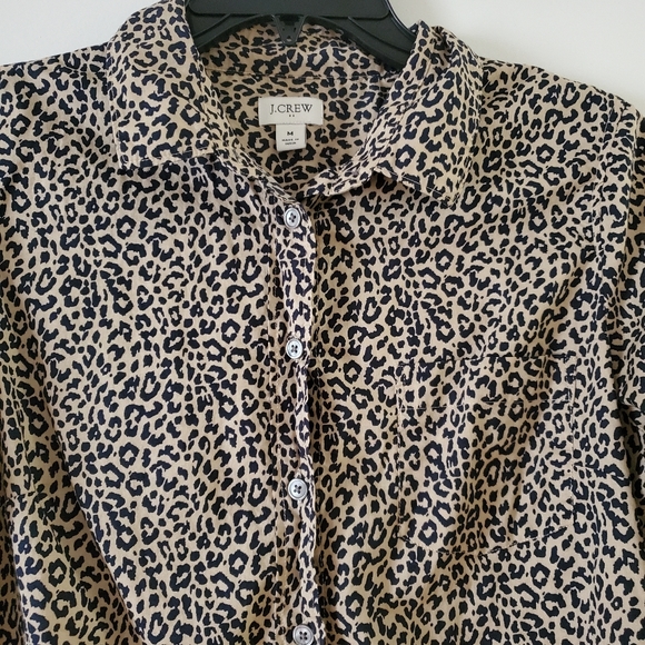 🌹 JCrew Tan Leopard Print Button-up - Picture 3 of 6